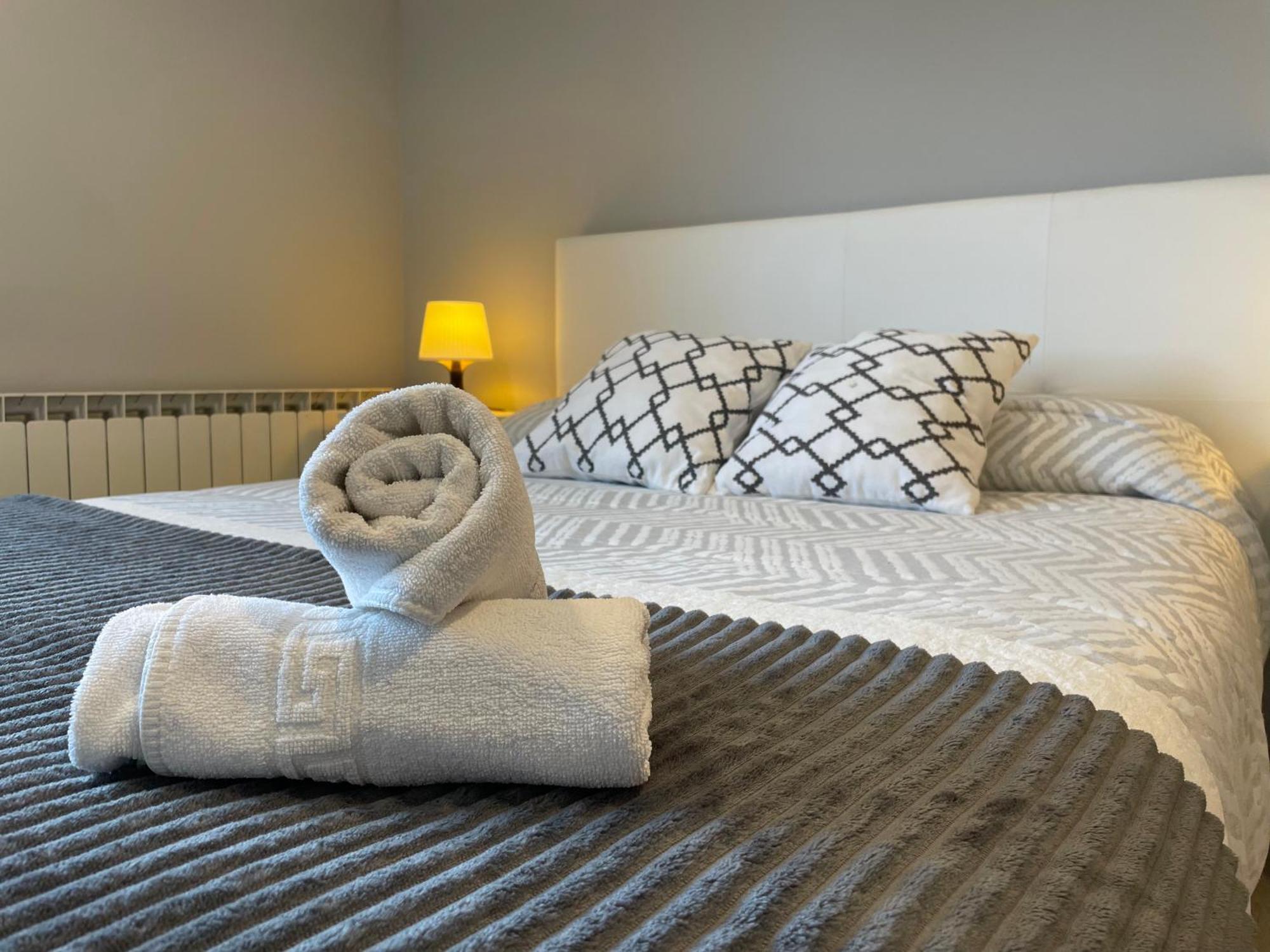 Apartamentos Montejurra Айеги Экстерьер фото