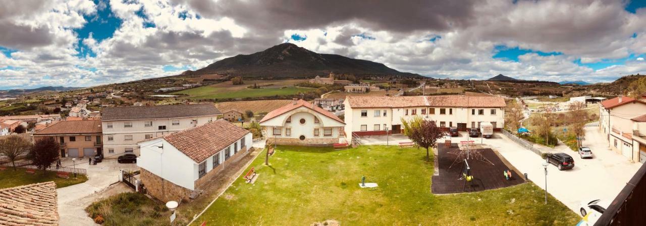 Apartamentos Montejurra Айеги Экстерьер фото